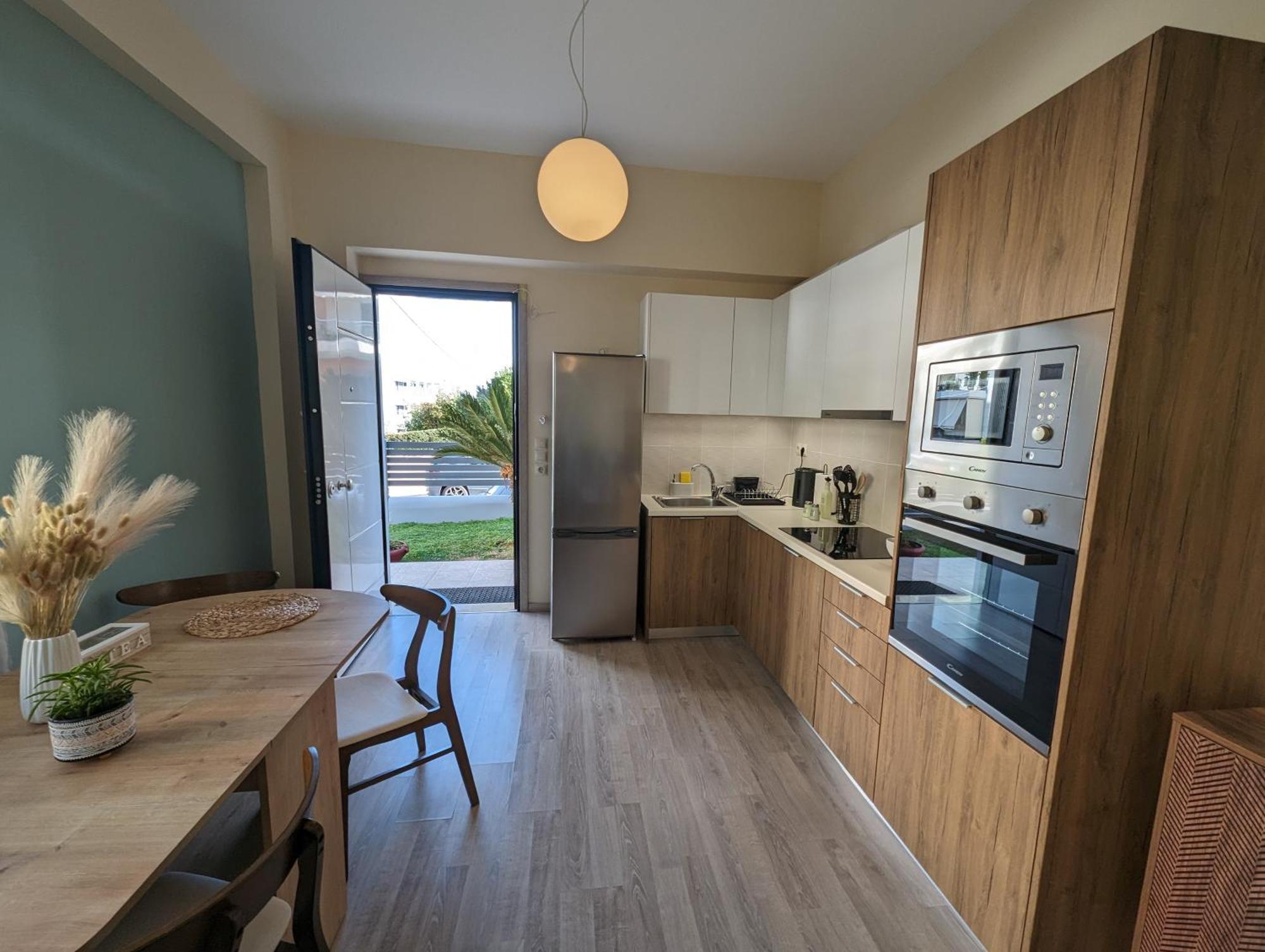 Modern Mint Sunny House Near The Airport Apartment Spata  Bagian luar foto